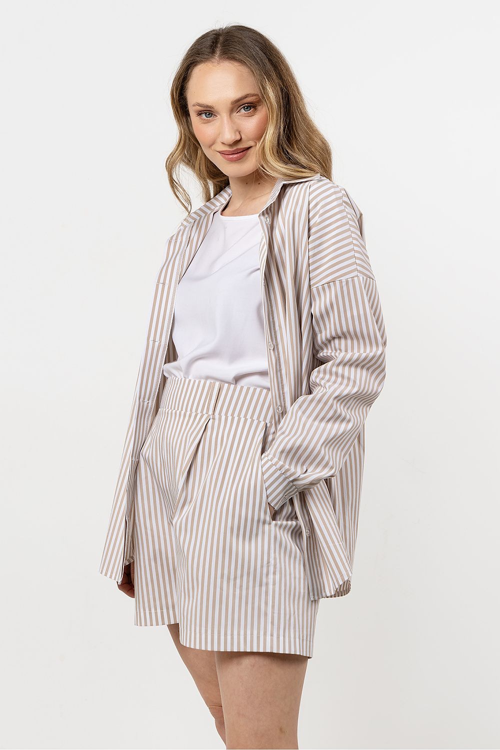 Long sleeve shirt model 212201 awama