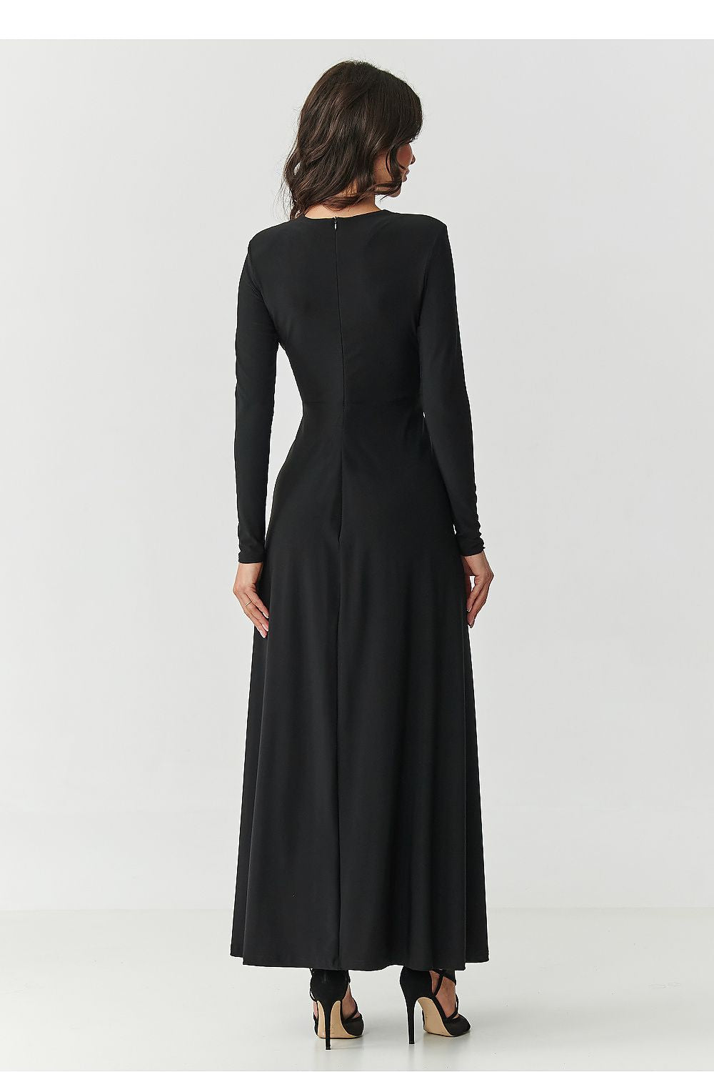 Long dress model 220464 Makadamia
