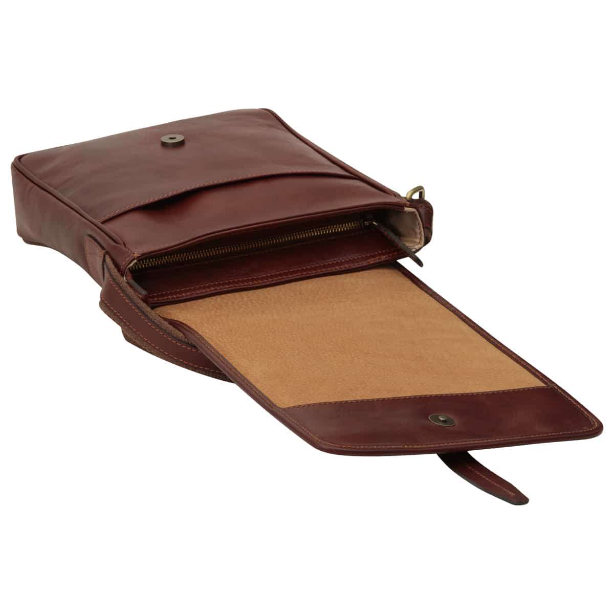 Small Leather Bag With Magnetic Closure - Brown