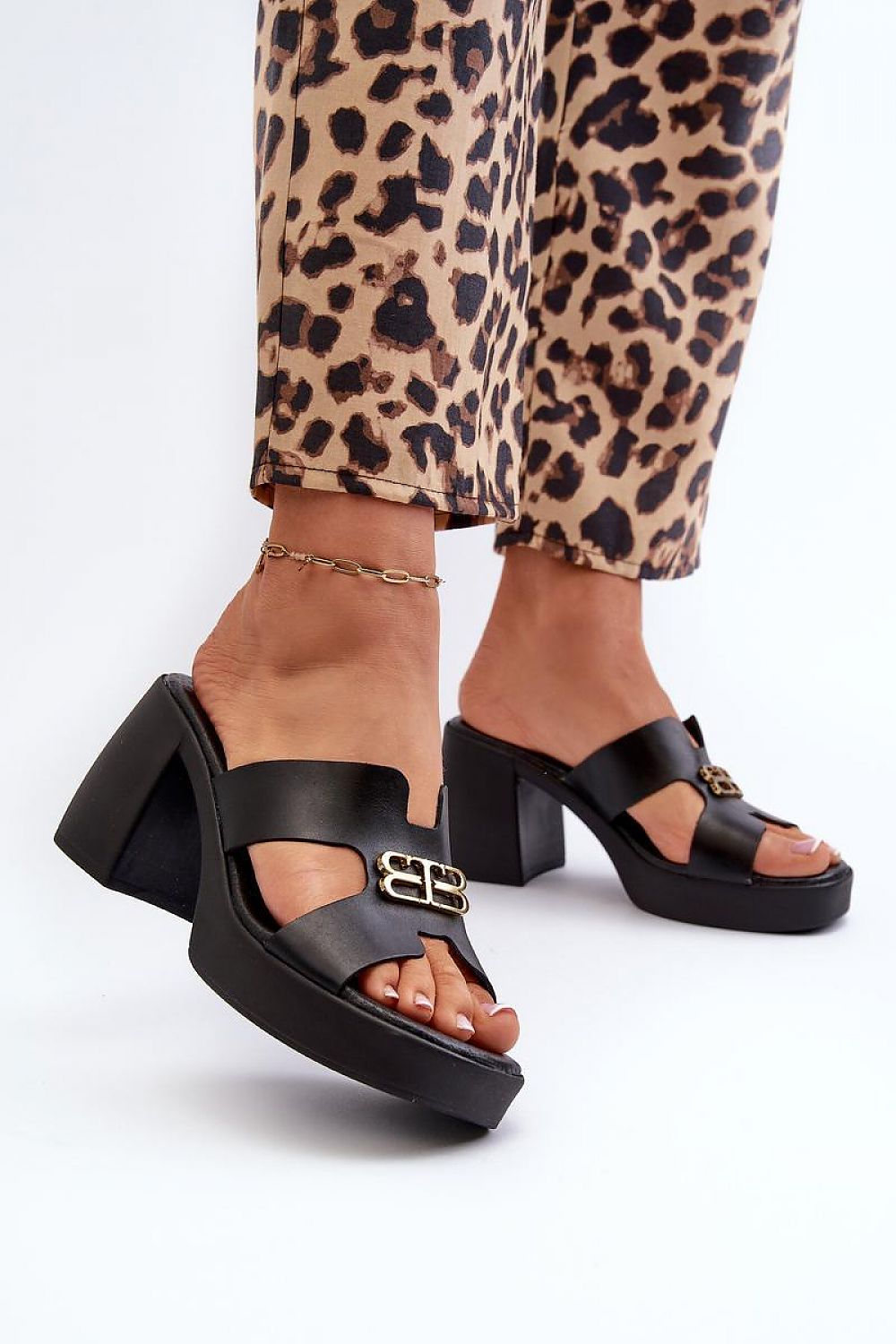  Flip-flops model 197646 Step in style 