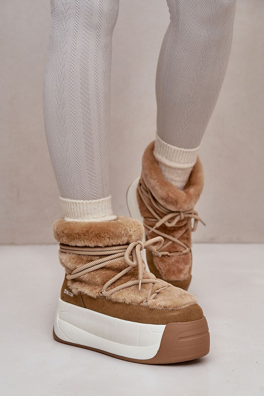  Snow boots model 202226 Step in style 
