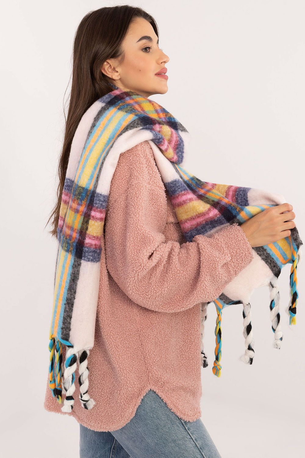  Shawl model 202580 AT 