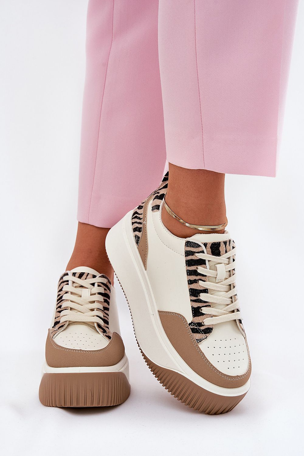  Sport Shoes model 209797 Step in style 