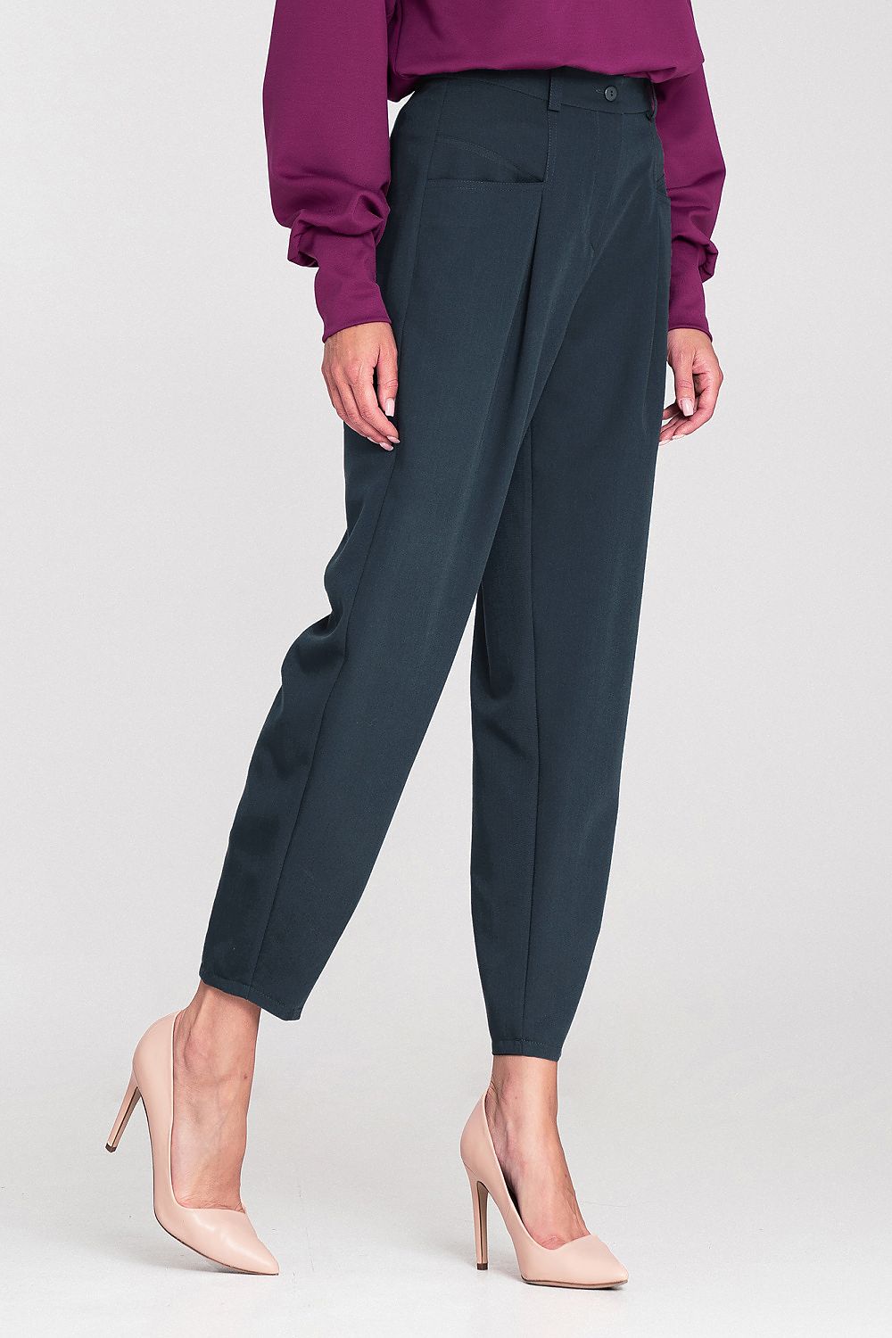  Women trousers model 218896 Nife 