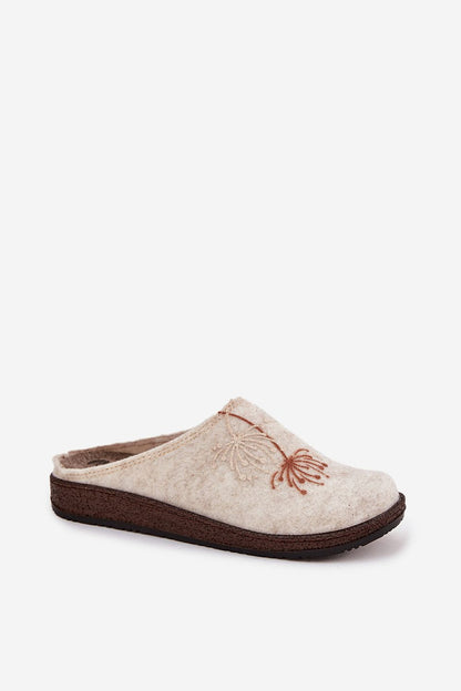  Slippers model 220065 Step in style 