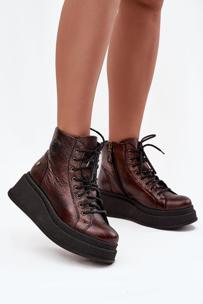  Platform boots model 220500 Step in style 