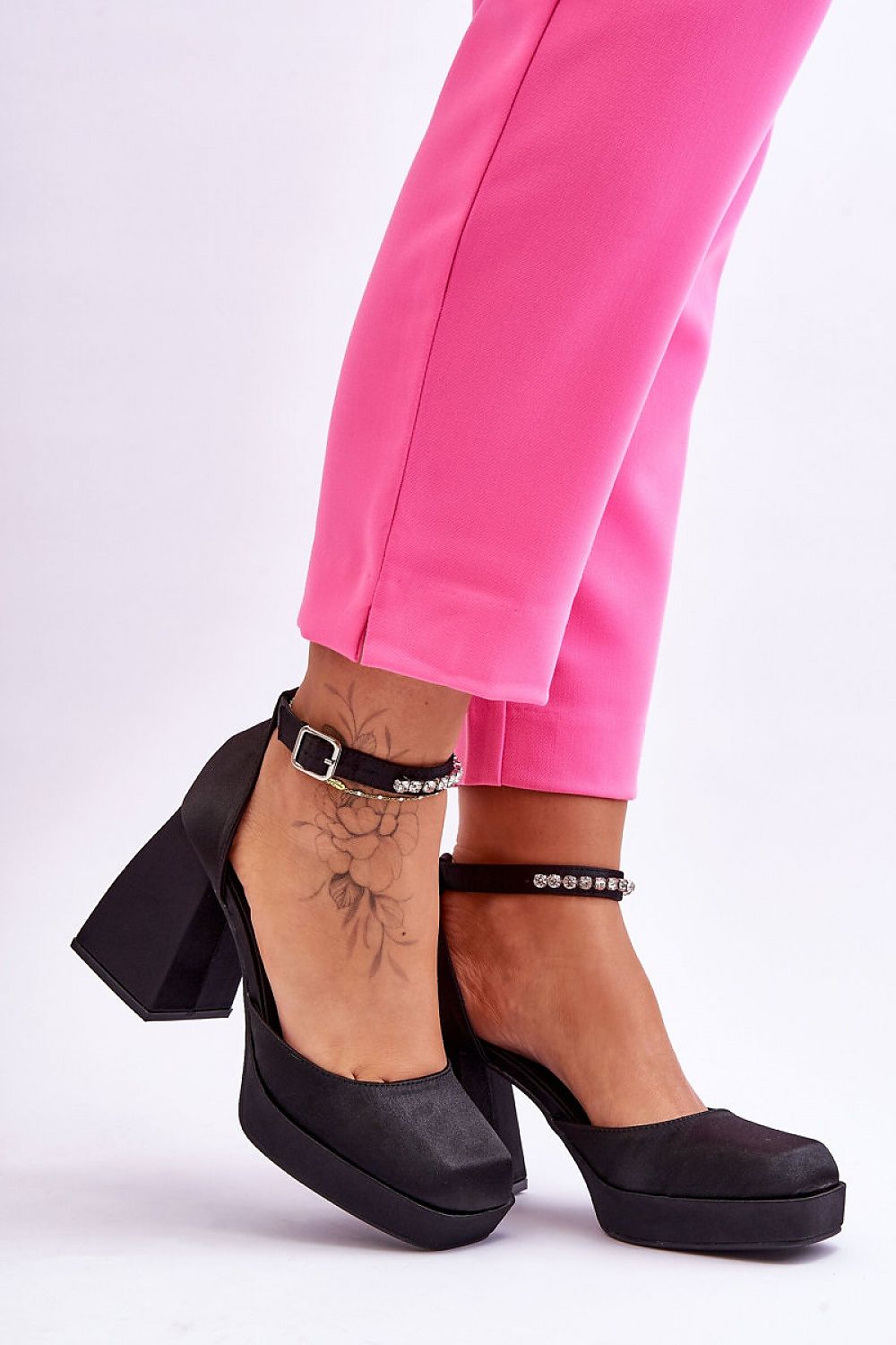  Platform pumps model 181838 Step in style 