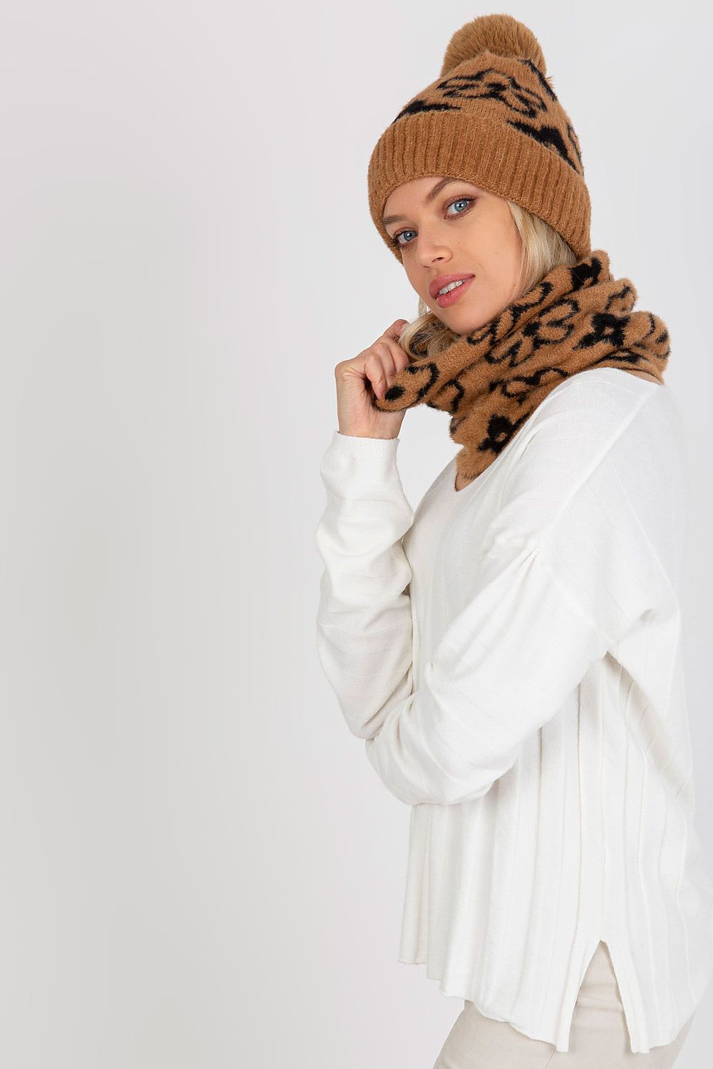  Infinity Scarf model 185923 AT 