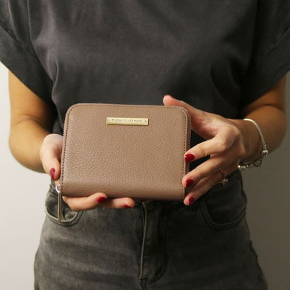 Kore - Exclusive zip around leather wallet